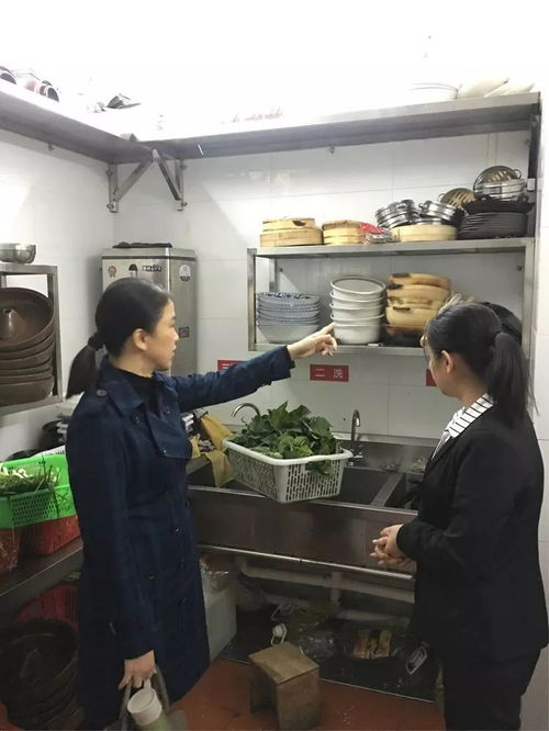 龙华食药监局加强督查春节年夜饭餐饮服务单位